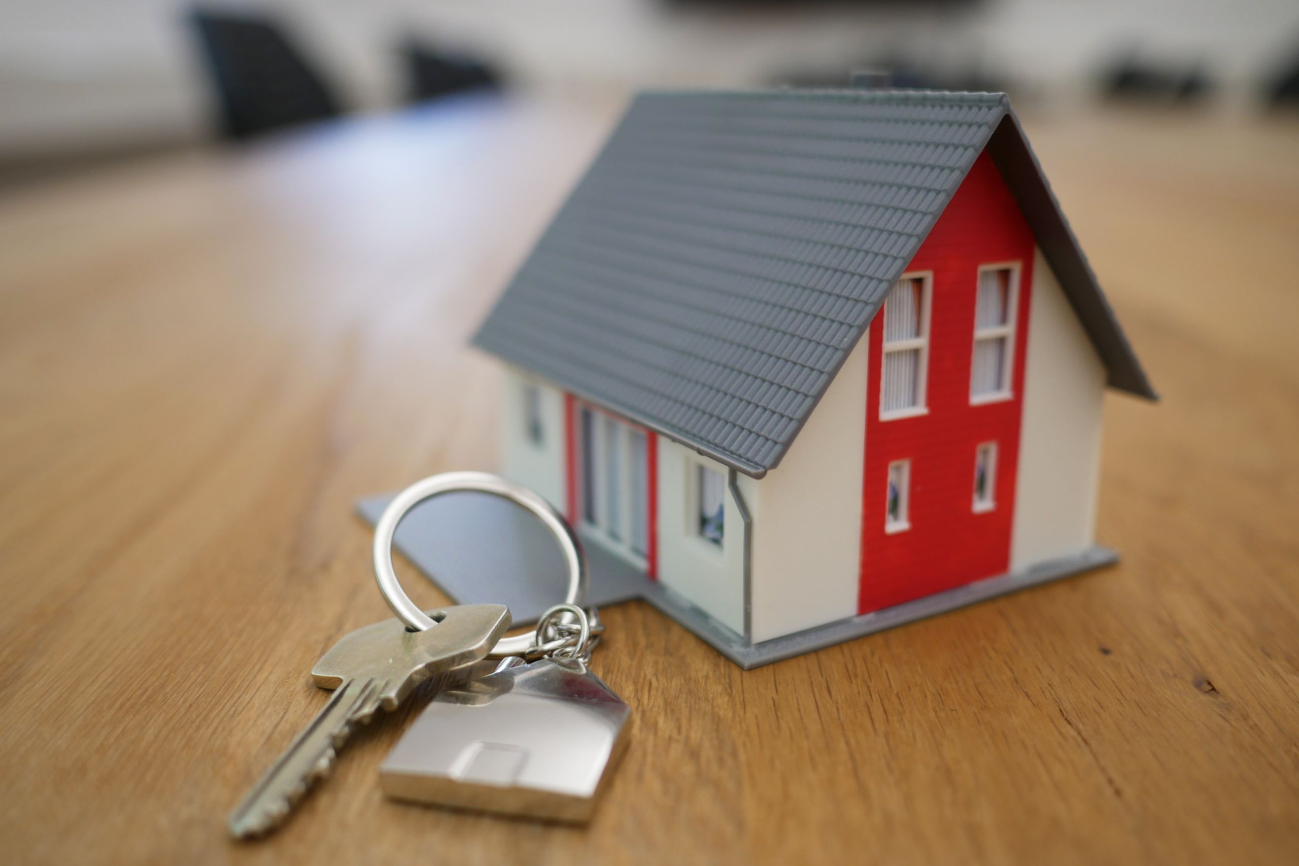 ¿Se puede alquilar una vivienda si alguno de los herederos se niega?