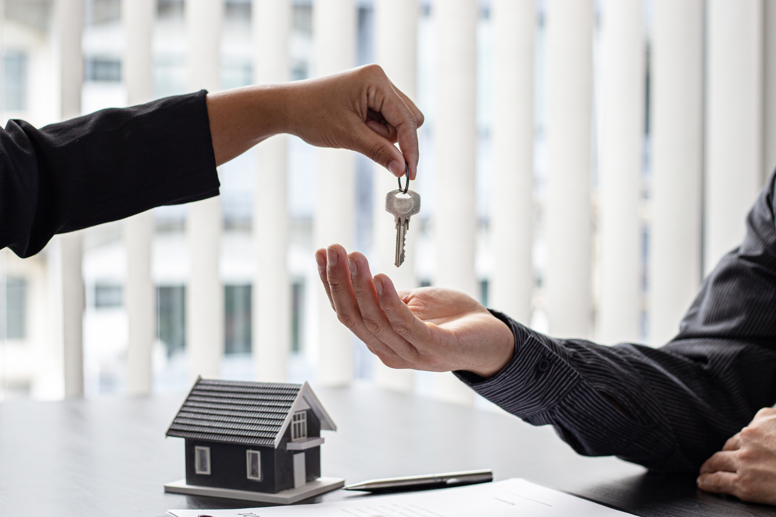 Estos son los impuestos que debes pagar cuando vendes una casa que has heredado